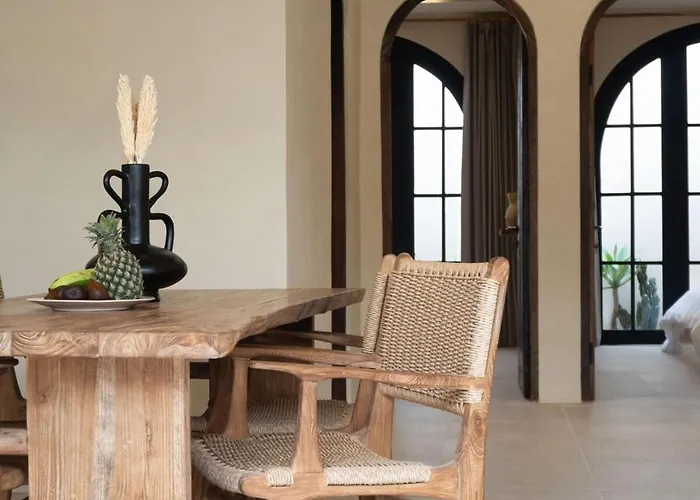 Casa Mimosa - 2br Mediterranean Villa-getaway Near Beach&cafes * Tanah Lot