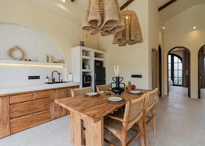 Casa Mimosa - 2br Mediterranean Villa-getaway Near Beach&cafes Villa